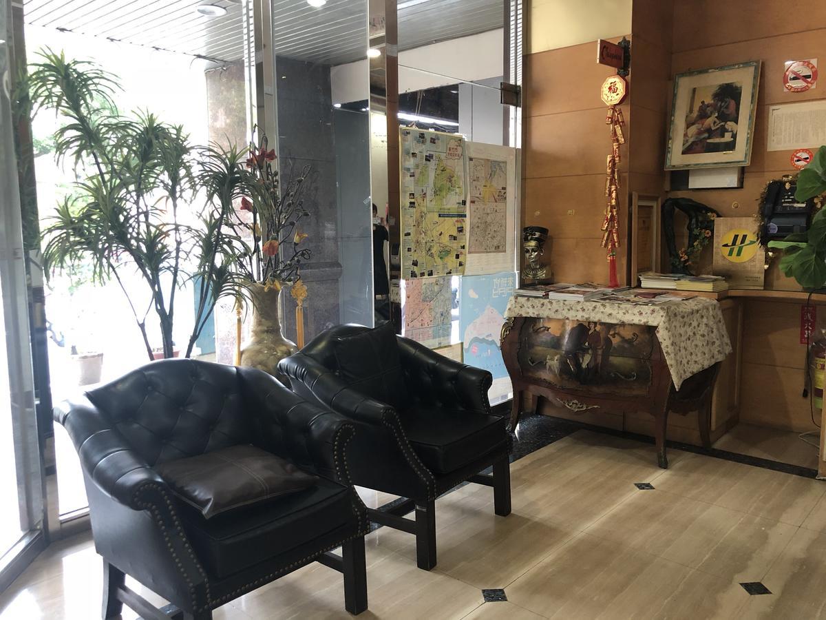 Berkeley Business Hotel Zhongzheng Hsinchu City Exterior photo